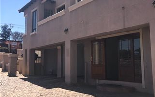 2 Bedroom Cluster in Mondeor