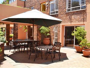 2 Bed Apartment in Rosebank