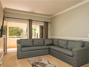2 Bed Apartment in Melrose Estate