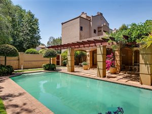 2 Bed Apartment in Melrose Estate