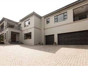 4 Bed House in Lovemore Park