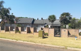 5 Bedroom House in Allen Grove