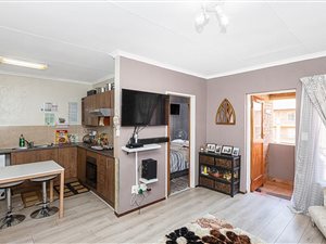 2 Bed Apartment in Comet
