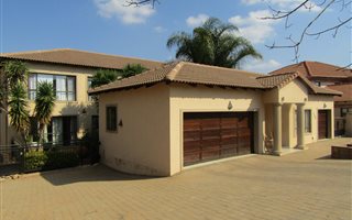 6 Bedroom House in Xanadu