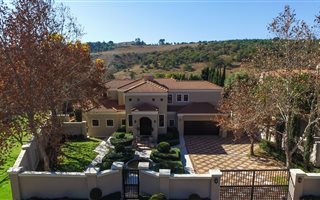 3 Bedroom House in Waterkloof Ridge