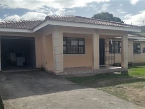 3 Bed House in Lovu