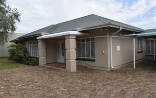 3 Bedroom House in Cinderella