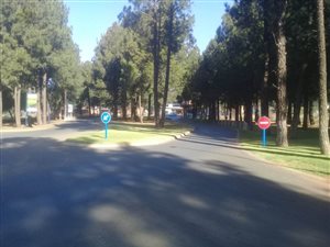 795 m² Land available in Eikenhof