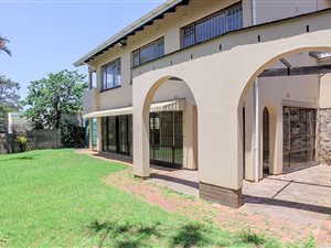 4 Bedroom House in Blythedale Beach
