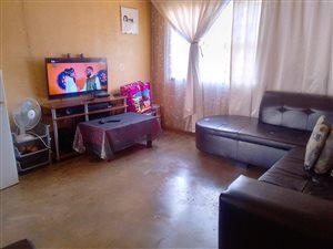 2 Bed House in Tsakane