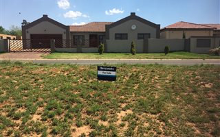 1299 m² Land available in Parys