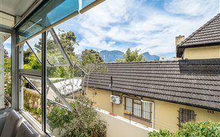 1 Bedroom Apartment in Kenilworth Upper