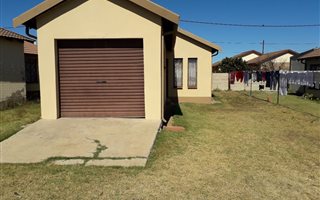 2 Bedroom House in Madadeni