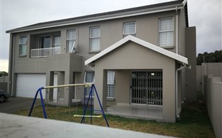 3 Bedroom House in Blue Hills