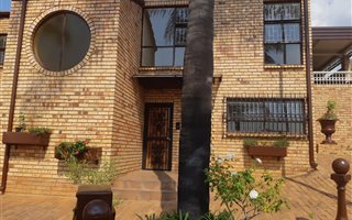 3 Bedroom House in Waterkloof
