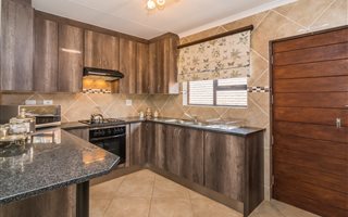 3 Bedroom House in Olympus