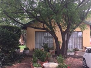 1 Bed Garden Cottage in Florida North