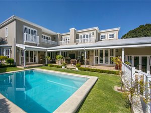 4 Bed House in Fourways Gardens