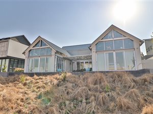 2 Bed House in Waterfall Country Village