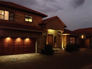 4 Bed House in Mooivallei Park