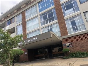 2 Bed Apartment in Illovo