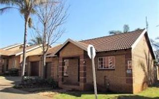 2 Bedroom Townhouse in Clubview