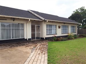 3 Bed House in Golf Park