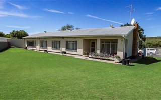 5 Bedroom House in Barkly West