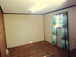1 Bed House in East Lynne