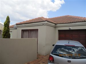 3 Bed Cluster in Grobler Park