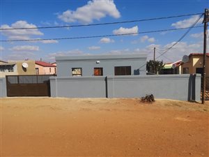 2 Bed House in Kanana Park