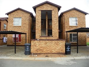 2 Bed Townhouse in Honey Park