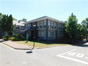 1837 m² Office Space in Cresta