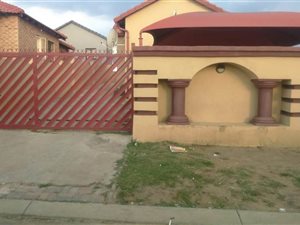 3 Bed House in Klipfontein View