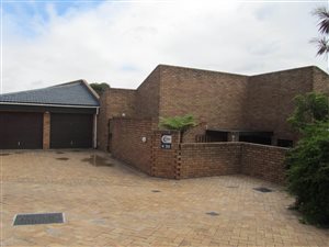 3 Bedroom Townhouse in Aurora