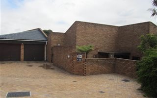 3 Bedroom Townhouse in Aurora