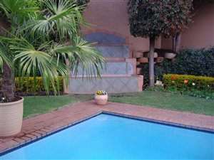 2 Bed Duplex in Melrose Estate