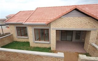 2 Bedroom Apartment in Randpark Ridge
