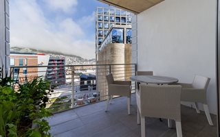 1 Bedroom Apartment in Waterfront