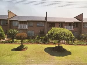 3 Bed Duplex in Dersley