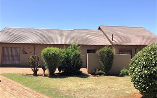 3 Bedroom House in Carletonville