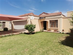3 Bed House in Mandela View