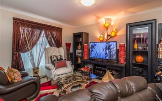 3 Bedroom House in Mnandi AH