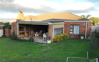 3 Bedroom House in Langeberg Ridge