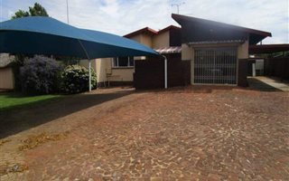 5 Bedroom House in Horison