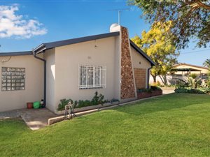 4 Bed House in Roseville