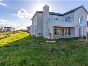 4 Bed House in Val de Vie