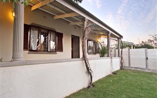 3 Bedroom House in Wynberg