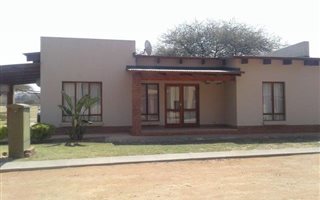 2 Bedroom Townhouse in Bela-Bela (Warmbaths)