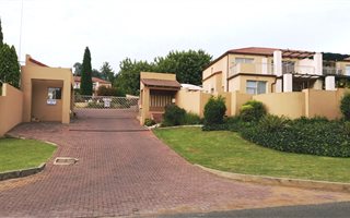 2 Bedroom Flat in Vanderbijlpark SW5